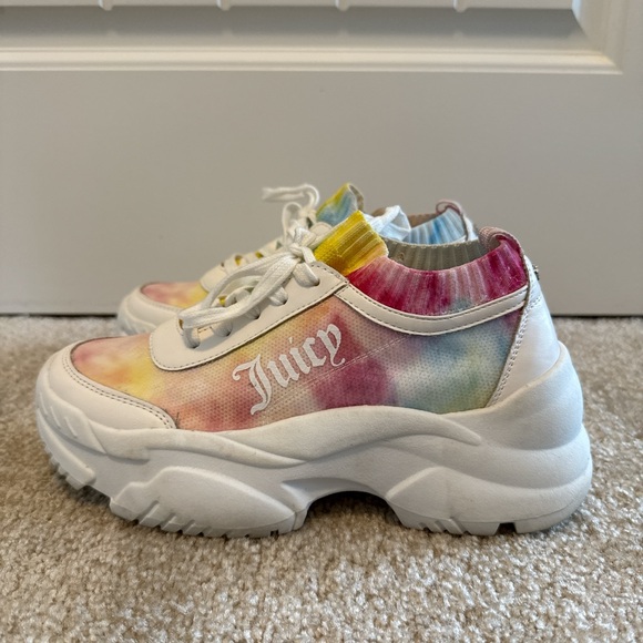 Juicy Couture Shoes - Juicy Couture Womens Deluxe Lace-Up Multi Colored Sneakers